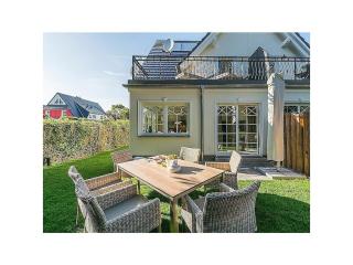 Baltic Sea House Seagrass Fireplace - 9