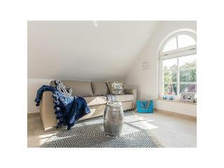 Baltic Sea House Seagrass Fireplace - 2