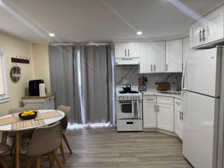 Private entrance Serene Cozy 1 Bedroom apt - Shirley - 5