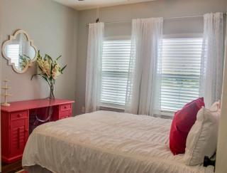 The Pensacola Retreat-Spacious, pet-friendly home - 2