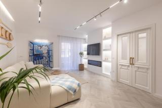 Swan Lake Luxury Apartment - 6