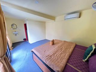 Coatal Retreat Hostel - 9