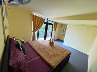 Coatal Retreat Hostel - 8