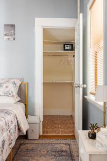 Free Parking -5 Guests- 30 min to NYC - 5