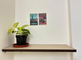 Relaxing 1bhk near metro - 2