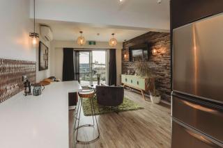 City Living Unit 2 - 5 min stroll to CBD - 9