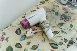 Bright & Airy Double-Storey Retreat 4BR - 8