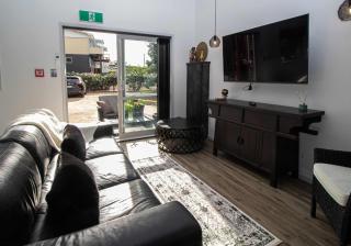 City Living Unit 3 - 5 min stroll to CBD - 6