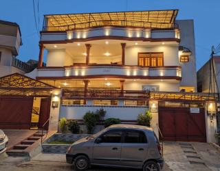 Hill View Guest House - Family Hotel at Central Location, near to Airport, Food Street and all amenities - 0