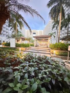 Shell Residences MOA Complex by Paul - 1