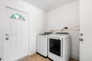 Modern Pool Home Busch Gardens by Tampa Bay Bucs Stadium - 9