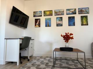 Cozy Retreat for City & Nature Adventures - 7