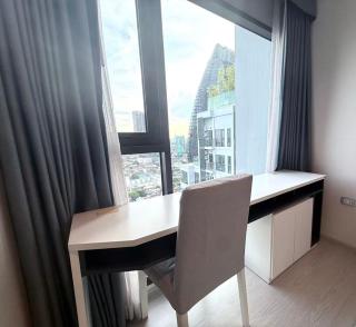 Thonglor Next to BTS Modern Condo - Fitness gym with full view - 6