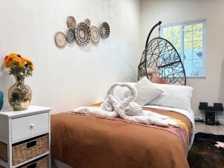 近ONT机场ChaffeyClaremont 学院Outlets1B1B - 6