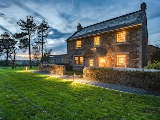 The Farmhouse - Ukc7118 - 0