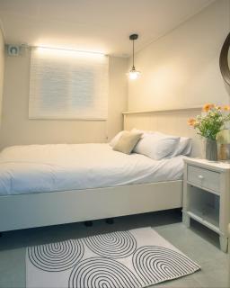 #11월 할인#홍대ㆍ공항철도 #올리모델링#홍대입구역 도보9분#연트럴파크3분#무료짐보관# 6인#호텔침구#무료와이파이#세탁건조기#교통최고#넷플릭스 - Séoul - 5