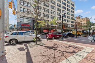 New City Views - Walk to Stadium -Arcades - Sleeps 8 - Indianapolis - 6