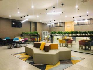 IU Hotels· Wuhan Jianghan Road Metro Station - 8