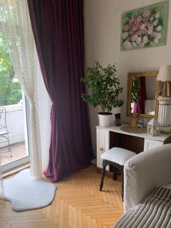 Квартира з балконом в центрі на Утьосова - 5