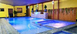 Lolo's Staycation - 0