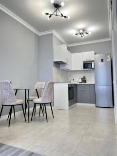 Современные Апартаменты У ТРЦ И Ресторанов SvoyDom Riviera - 0