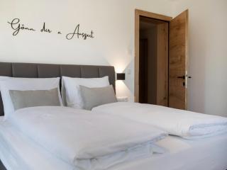 Alpine apartment with view & garden - 1