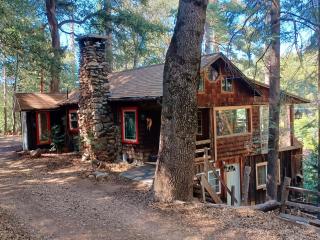 Historic Holiday Redwood Cabin in Palomar Mountain, California - 5