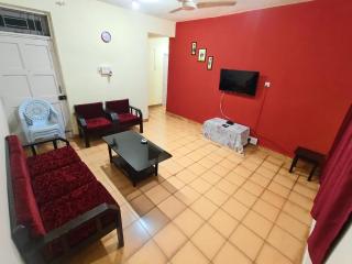 Spacious 2bhk kitchen, Wi-Fi, AC, near Candolim beach goa - 0