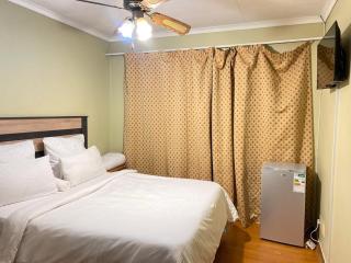 c and c guest house pretoria north - 2