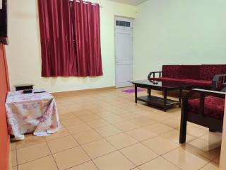 Spacious 2bhk kitchen, Wi-Fi, AC, near Candolim beach goa - 5