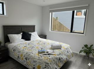 Modern Family Home in Tawa - Wellington - 2