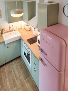 LOLLIPOP - metro to the opera 4 mins away - 1