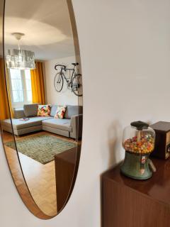 LOLLIPOP - metro to the opera 4 mins away - 1