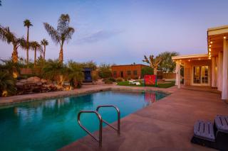 Pickleball in Paradise- 6 bedrooms pool spa arcade putting green sportspickleballvolleyball - 8