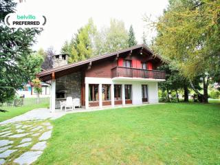 Bright Chalet with Terrace - 9