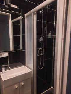 Comfortable 1BR Apt In Perfect Location - 1