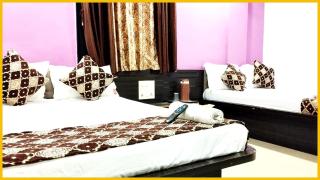 Hotel S B Residency Near Shri Sai Baba Temple - Fully Air conditioned Room - Free Wifi And parking Available - Best Premium Hotel In Shirdi - 4