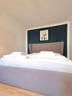 Metro-station to opera 1 min away - 5