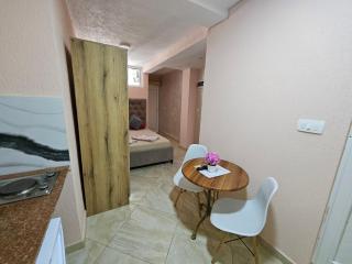 Apartments Bulatović - 8