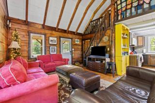 WiFi Pet Friendly Secluded Knotty By Nature - High Falls - 3