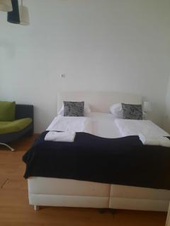 Modern & Cozy 2BR Stay Excellent Connectivity - 0