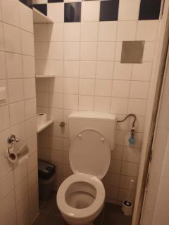 Modern & Cozy 2BR Stay Excellent Connectivity - 3