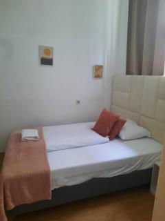 Modern & Cozy 2BR Stay Excellent Connectivity - 1