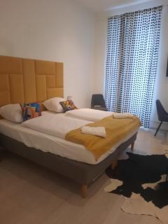 Cozy 1 Bedroom Apartment in Central Location - 0