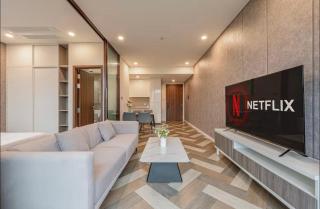 Bason Hideaway METROPOLE Apartment with free SIM for 3 Nights and Free AirPort Pickup For 5 nights - 6