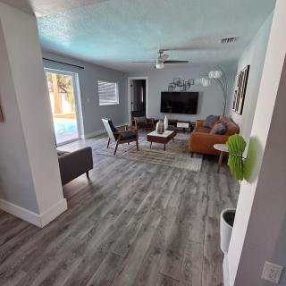 Heated Pool Firepit Spacious for Families - 7