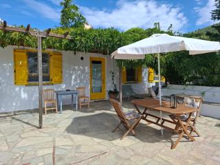 Myrto Yellow Holiday House - 0