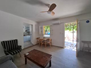 Myrto Yellow Holiday House - 2