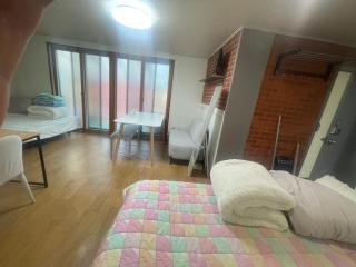 A total of 4 people on one floor of a building close to Incheon Airport that can be used for a short period of time - 7