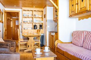 Pralin #1110 - 4 guests - Ski in - Ski out - 3